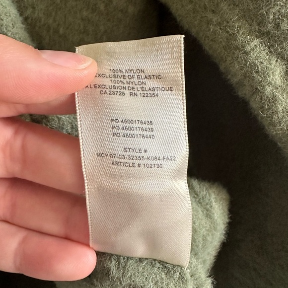 Aritzia Wilfred Free Green Hush Knit V-Neck Sweater size XS - Picture 9 of 9